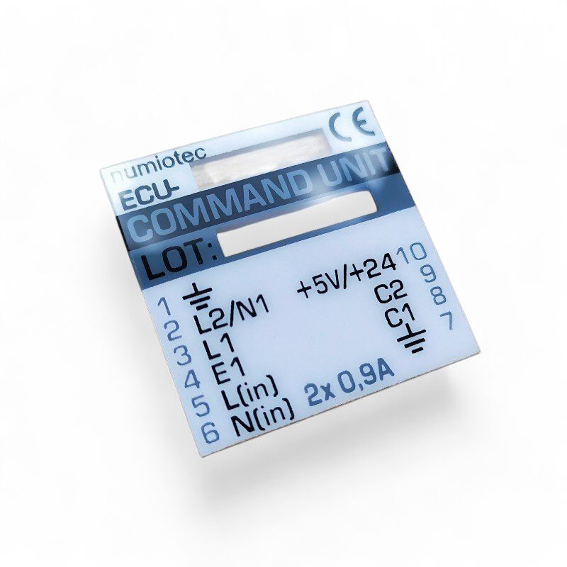 Placa de características policarbonato serigrafía Etiqueta técnica con detalles de conexiones y especificaciones eléctricas. Etiqueta de características